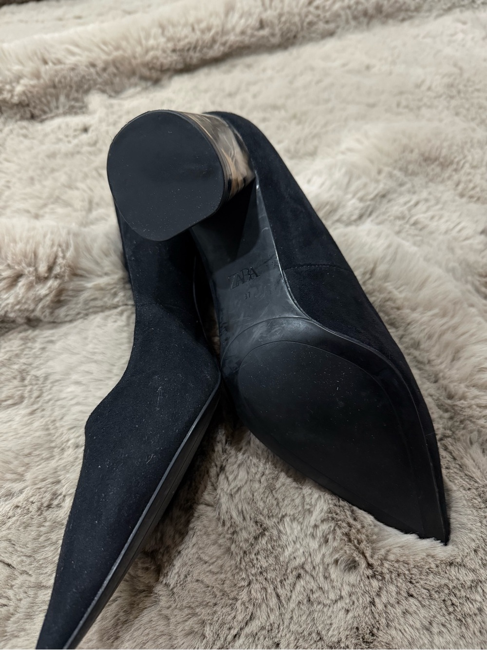 Zara Pointed Toe Sculptural Heel Pumps in Black Like New - Picture 5 of 5